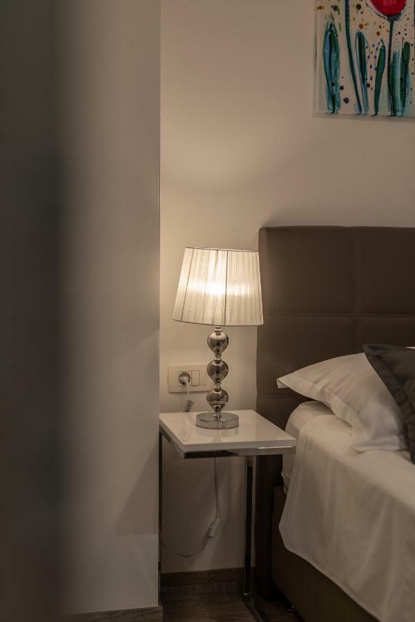 Apartment Ferias Трогир Екстериор снимка
