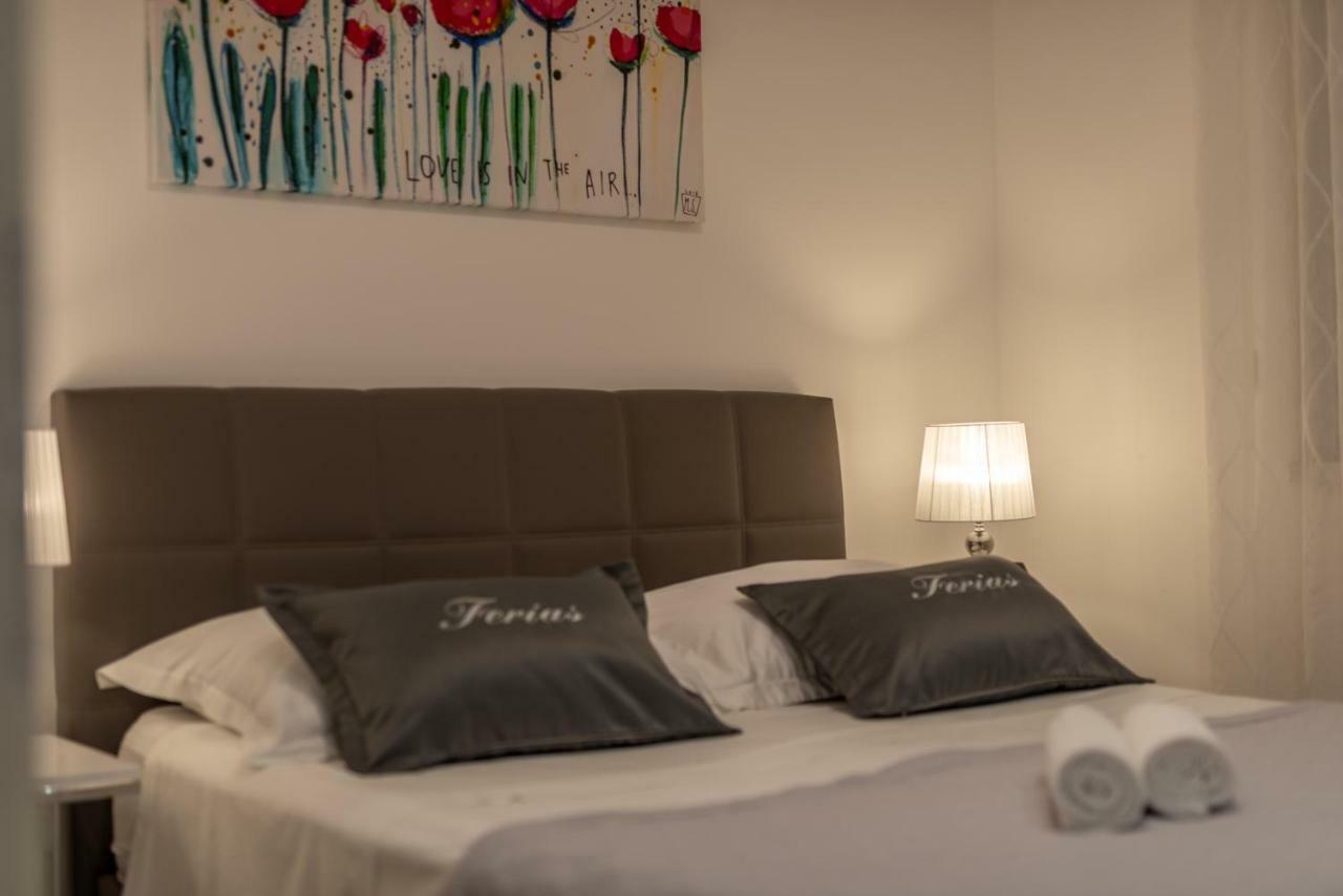 Apartment Ferias Трогир Екстериор снимка