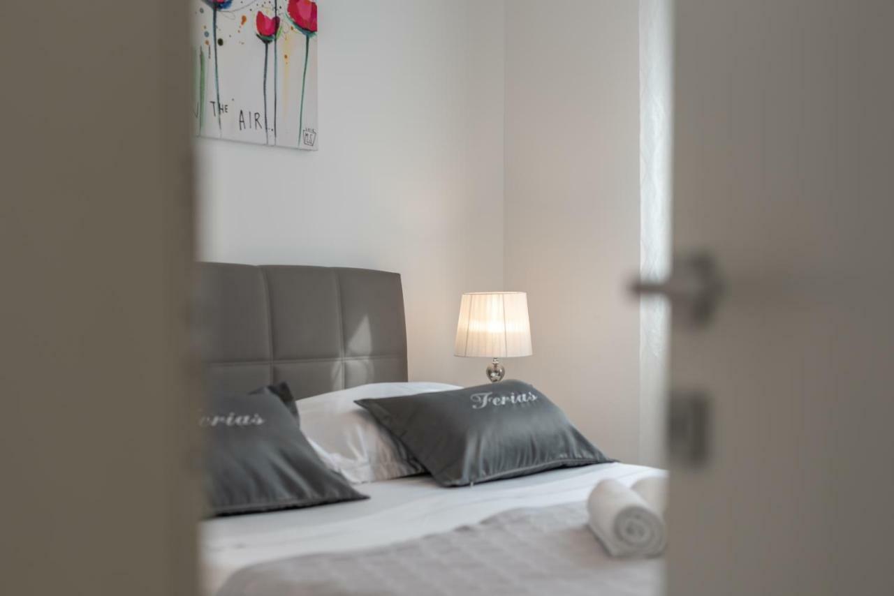 Apartment Ferias Трогир Екстериор снимка